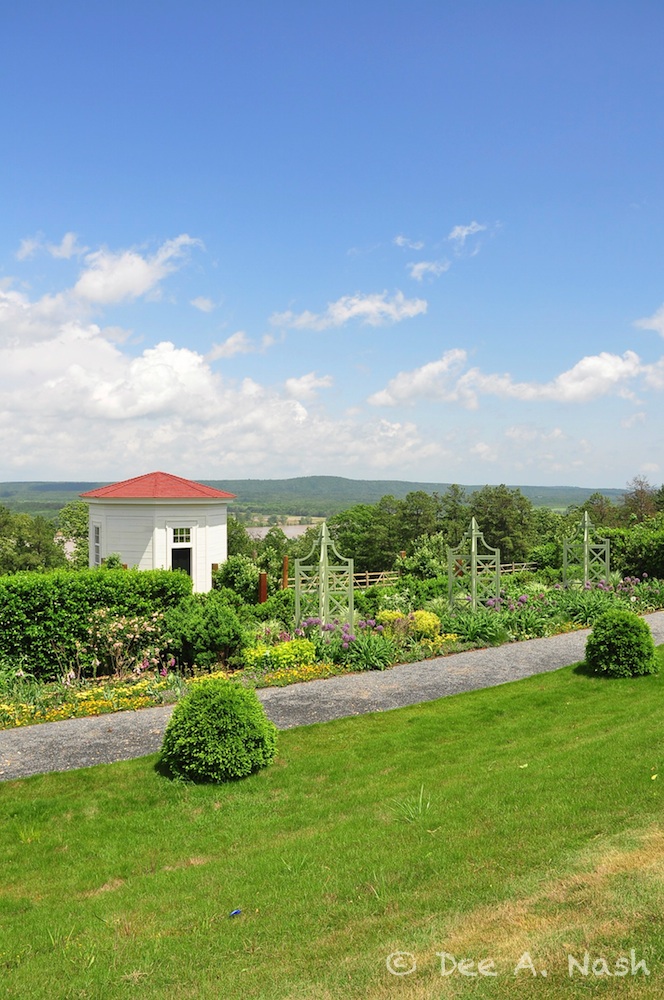 Green tuteurs at the Garden Home Retreat of P. Allen Smith