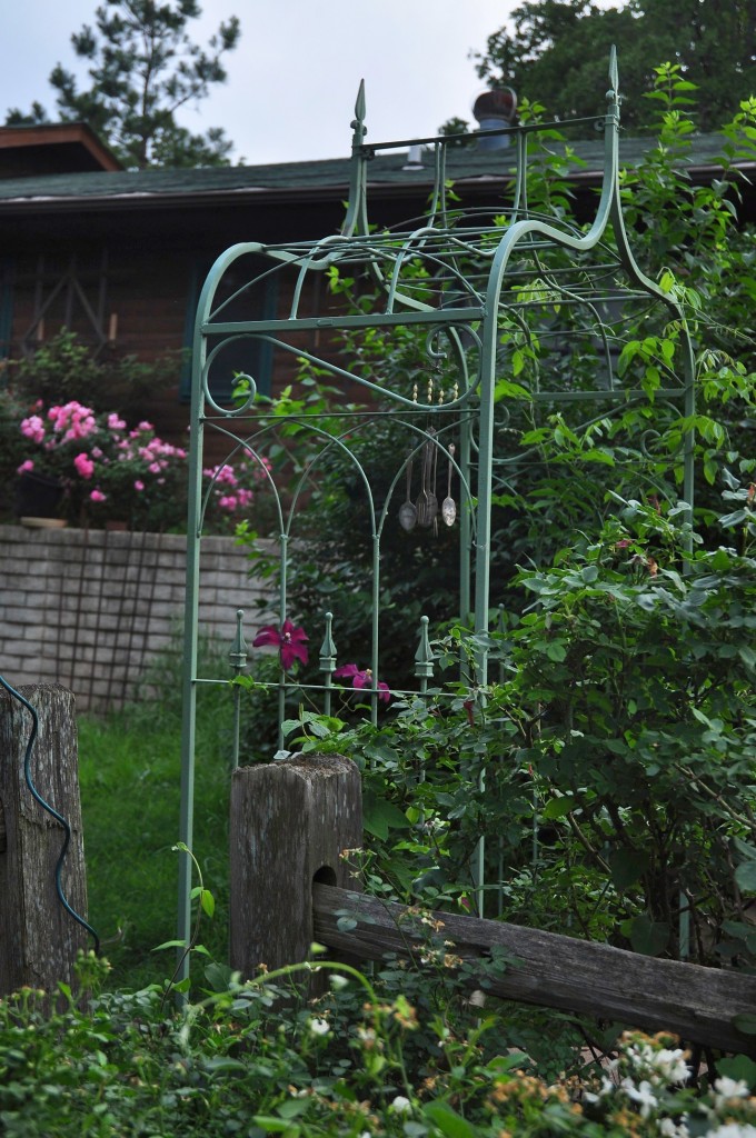 My green arbor at Red Dirt Ramblings